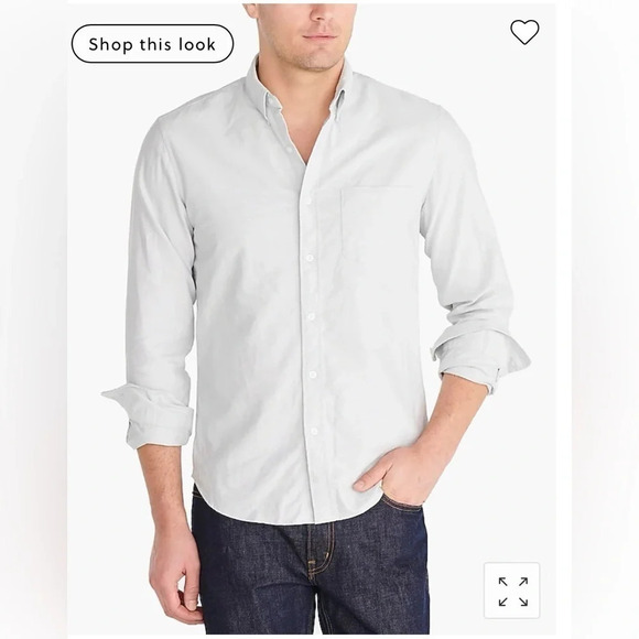 J crew NWOT
Slim 
Flex Oxford 
Size md 
Light grey 
Pit to pit 22”
Length 28.5” - Picture 1 of 9
